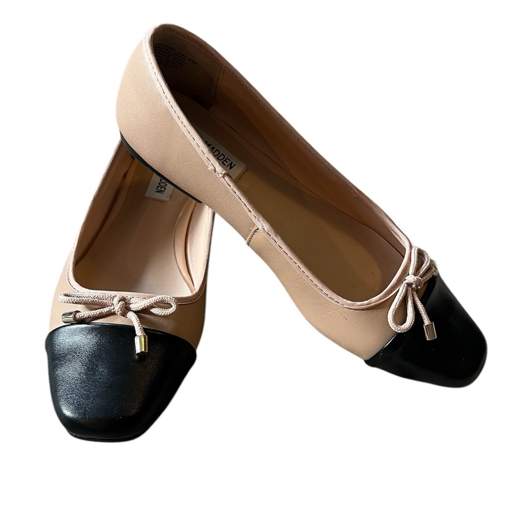 Steve Madden Black and Tan Flats